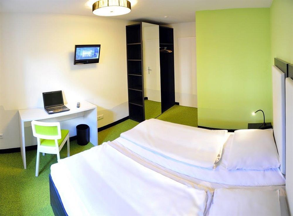 Amiga Hotel Muenchen Messe Екстер'єр фото